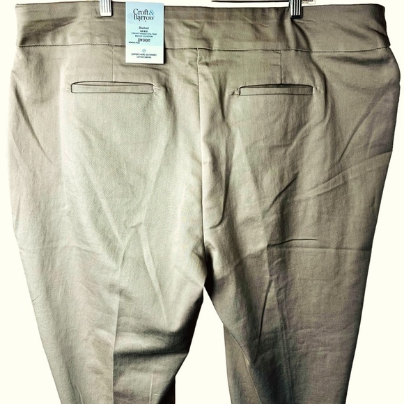 Croft & Barrow The Effortless Stretch Pants Khaki Boot Cut Mid Rise Petite 22W - Picture 7 of 16